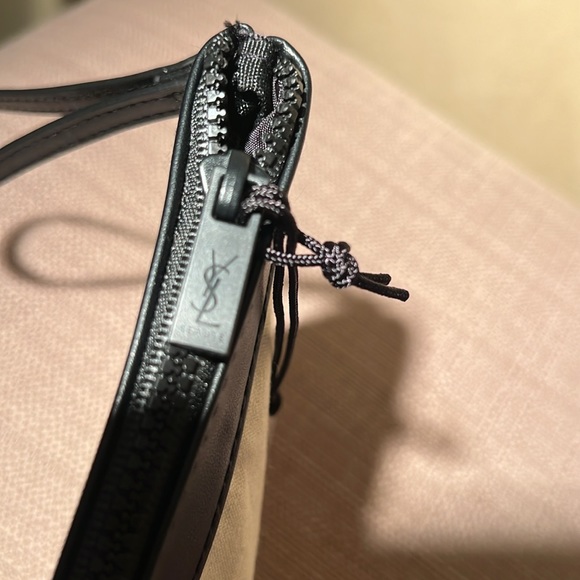 Saint Laurent beauty wristlet - Picture 7 of 10